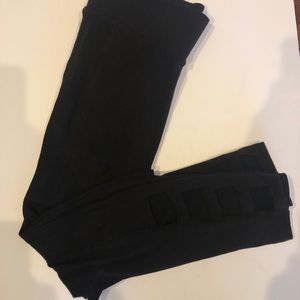 Hue women’s black leggings